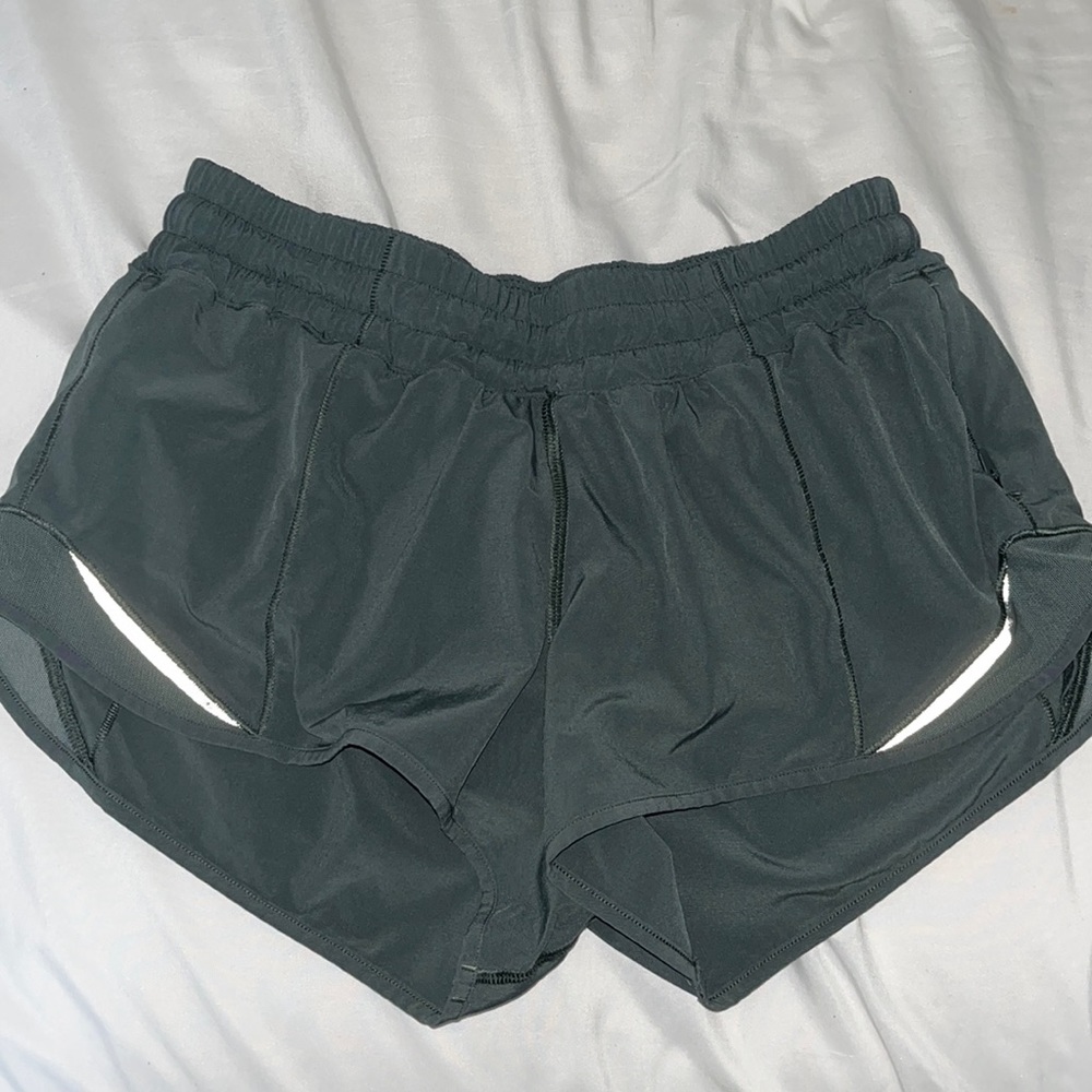 Green Lululemon Hotty Hot Shorts 2.5”
